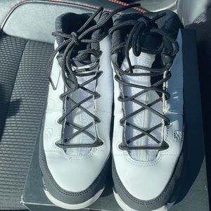 HS JORDAN 9 RETRO BOYS SIZE 1